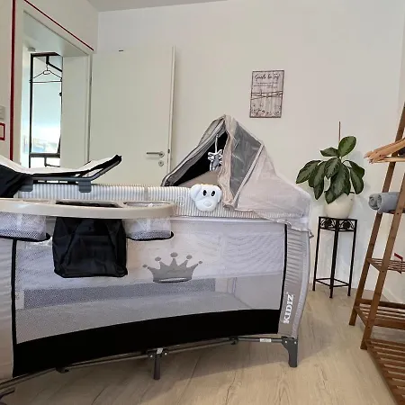 Golden Design Apartment, Zentral, Familie Und Business, 1000 Mbit شقة *